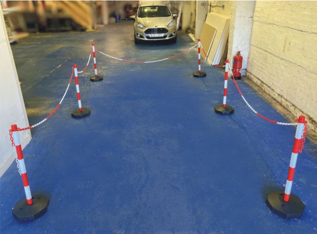 Posts and Chain Kit, 6 Piece, Red and White, Fillable Bases